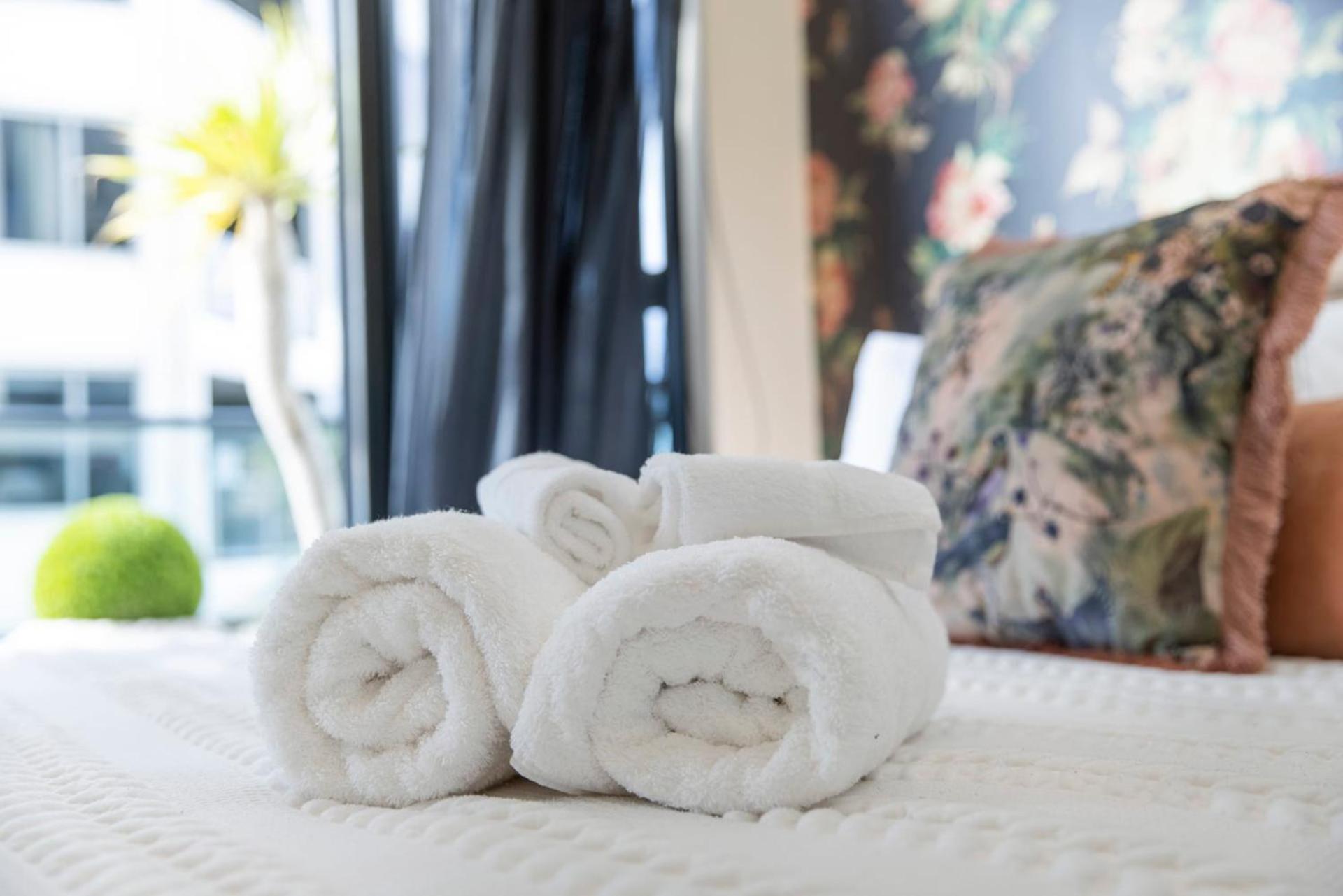 Marvelous Downtown Apartment Moments From Main Beach With Heated Pool, Gym And Parking Mount Maunganui Luaran gambar