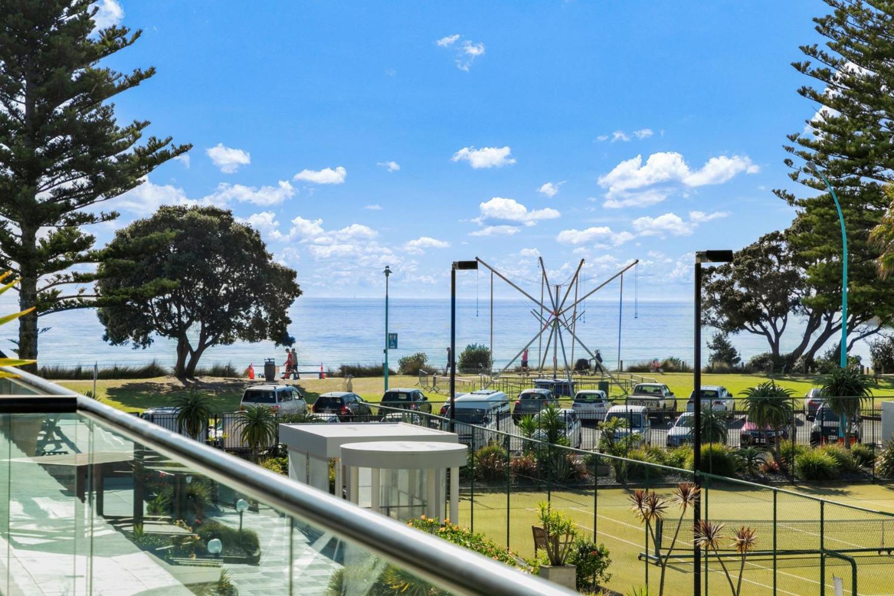 Marvelous Downtown Apartment Moments From Main Beach With Heated Pool, Gym And Parking Mount Maunganui Luaran gambar